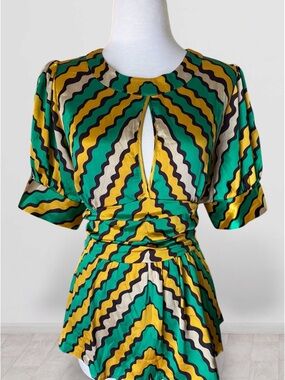 BCBG MaxAzria Chevron Print Cutout Waist Top | Bold Statement Blouse